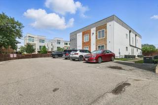 Heart of Dallas in Knox Henderson | Sleeps 4 - 9