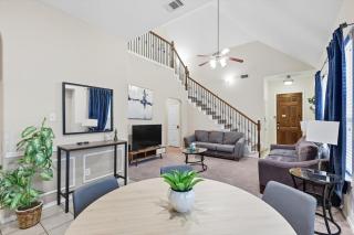 Spacious 5-BD 3-BA Forest View Getaway Sleeps 13 - 9