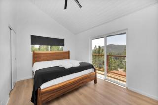 Marina View Cabin, Boat Slip - Sleeps 11 - Pets OK - 7