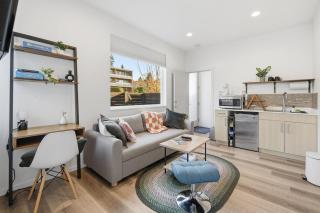 15 min to FIFA Stadium & SeaTac Modern travel-friendly townhouse in Seattle - 6