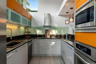 Miami Rooftop Home Under a Banyan Tree | Central 4BR Retreat Sleeps 8-10 - 6