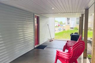 Waterfront Cape 3br 2 bth fire pit - 9