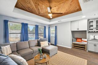4BD/2BA Bohemian x Southern Getaway w Pool+Cinema - 6