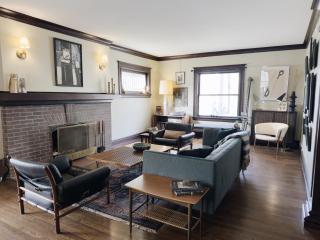 Historic KC Gem in Midtown Hyde Park - 9