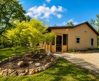 Deep Woods Cabin 2BD 1BA Grill, Firepit, Private Forest, Pet Friendly 4PP - 7