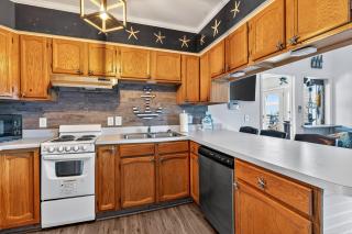 Family-Friendly Beach Home Steps from the Ocean in Ocean City - 1
