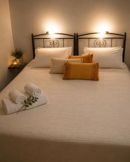 Rouchotas Studios by Viktor 1rst Floor - 3