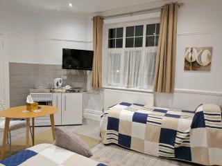Glendevon House Hotel - Bromley - 3