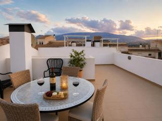Penthouse with Sea and Mountain view by NRAS - 4