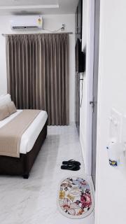 Intimate Stays - 7