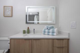 Prime Beach Location | Free Garage Parking - 2