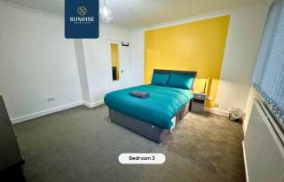 FERRY HOUSE - 4 Bed House, Great for Contractors, Fully Equipped, Private Parking, Easy Ring Road Access by SUNRISE SHORT LETS DUNDEE - 6