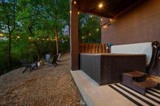 OMG Views-Hot Tub-Firepit-King Bed-5min to Hochatown - 5
