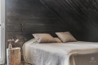 Luxury Aurora Pine Villa by Hilla Villas - 2