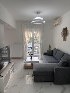 Ellenas Sea Side Luxury Seafront Stay - 2