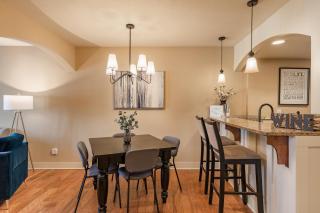 Beautiful Plaza Condo 01 - 1