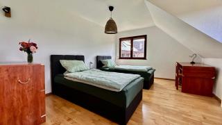 Landhaus Villa Werner mit 5 Schlafzimmern, Sauna & Naturidylle - 3