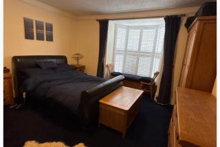 1 Bed - Sleeps 4 - Parking - Pets - Town Centre - 0