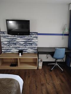 Battle Creek Hotel - 8