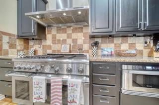Luxury Downtown South Haven Condo With Rooftop Deck - 3