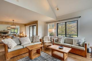 Hike, Explore & Unwind: All-Season Lincoln Retreat - 5