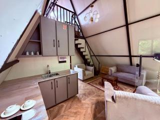 The Pinecrest - 9