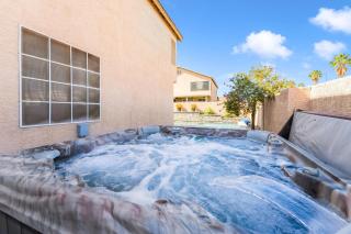 Vegas Oasis with Pool Spa and Billiards near Strip - 5