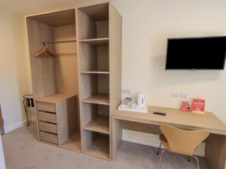 Jubilee Ground-floor Single Bedroom - 9