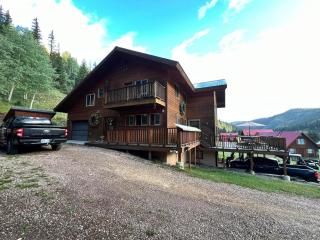 Spacious Cabin in the Upper Valley - 0