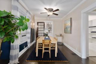 Spacious 2-Bed Near Plaza 10v2 - 1