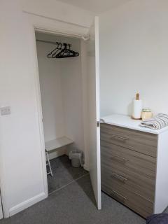 Corby En-suite Rooms NN17 House Share Ideal Contractors Short & Long stays Opposite Lodge Park Leisure Center Double Rooms 3 available - 1
