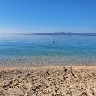 Ugodan stan u Baškoj Vodi, blizina mora i centra+P - 1