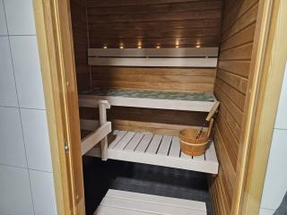 Bright 16th floor home view, sauna and peace - 9
