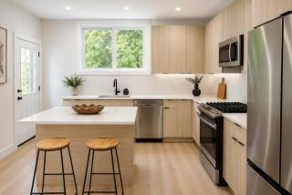 15 min to NYC, Spacious & Private 3BR Home - 1