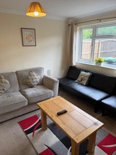 Quiet, Sleeps 13, 2 bathrooms, 4 Parking, KIA2 - 9