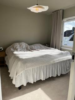 Sunny and centrally located semi-detached house - 4