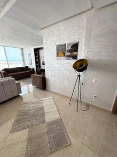 Oceanfront luxury escape with pool - 9