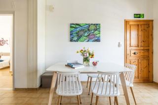 Chelonas Nest, Modern Comfort by the Beach - 1