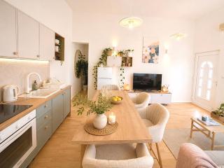 Luna Mediteran Garden Home - Jacuzzi & Gym - 2