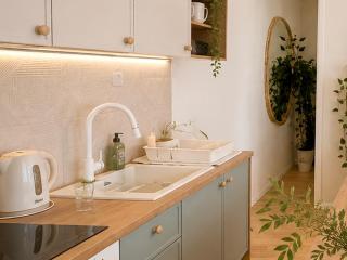 Luna Mediteran Garden Home - Jacuzzi & Gym - 4