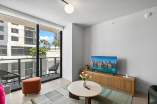 Downtown Miami Condo Near Bayside w Free Parking - 8