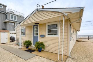 Walk to Beach! Pet-Friendly Getaway in Lavallette - 7