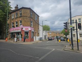Centrally located Modern Flat- Entire Place - 2
