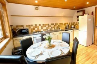 Spacious 3-Bed Lodge with Hot Tub Near Waterpark and Trails - 3