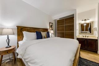 Remodeled Tahoe Chic Studio: AC Hot Tub LLV322 - 9