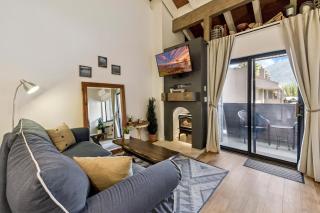Remodeled Tahoe Chic Studio: AC Hot Tub LLV322 - 6
