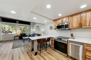 Lakeland Village #309 Luxury Remodel 1BR+Loft - 3