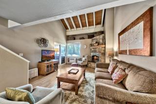 Lakeland Village #310 Modern 1 bedroom+loft - 8