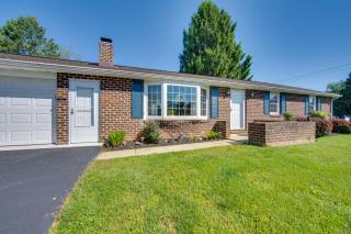 'Three Pines Family Retreat' Home in Carlisle - 3