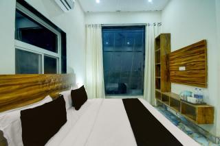 Hotel O by OYO The Suresh Mahal Resort - 1